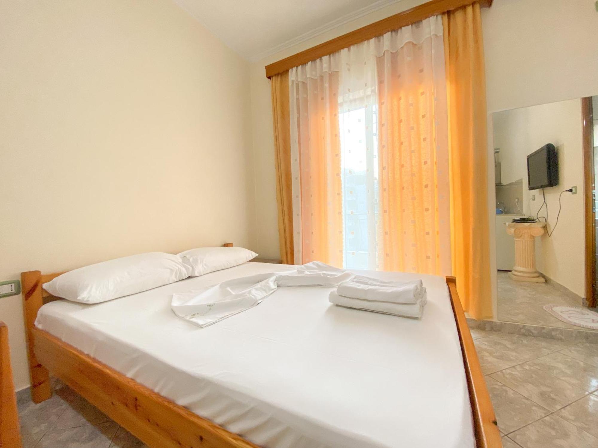 Summerland Saranda Екстериор снимка